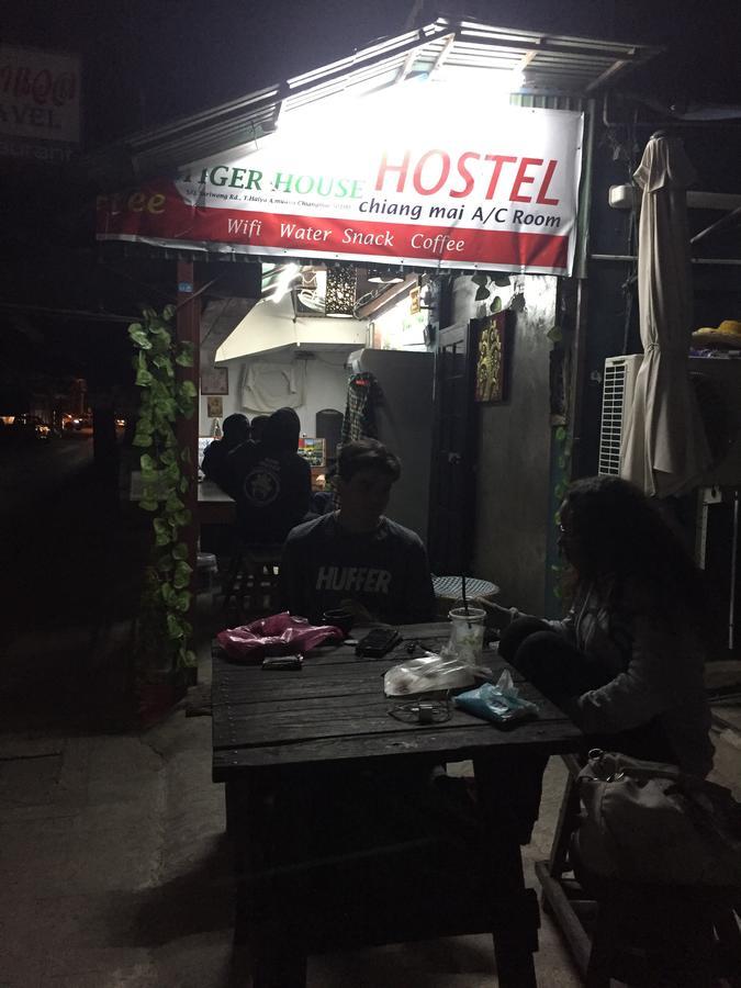 Tiger House Hostel (Adults Only) Chiang Mai Dış mekan fotoğraf