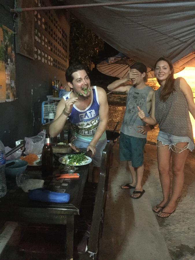 Tiger House Hostel (Adults Only) Chiang Mai Oda fotoğraf