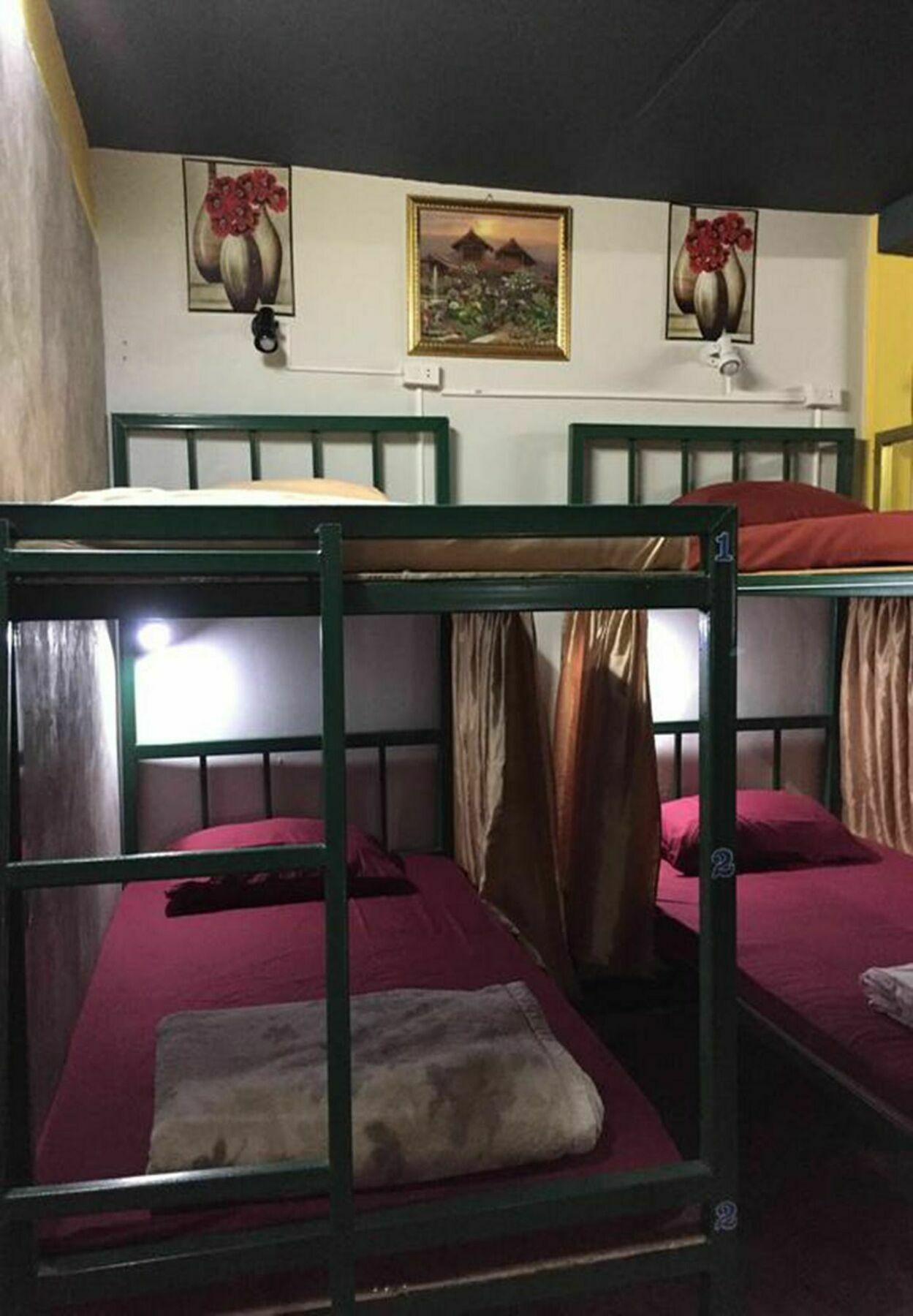 Tiger House Hostel (Adults Only) Chiang Mai Dış mekan fotoğraf