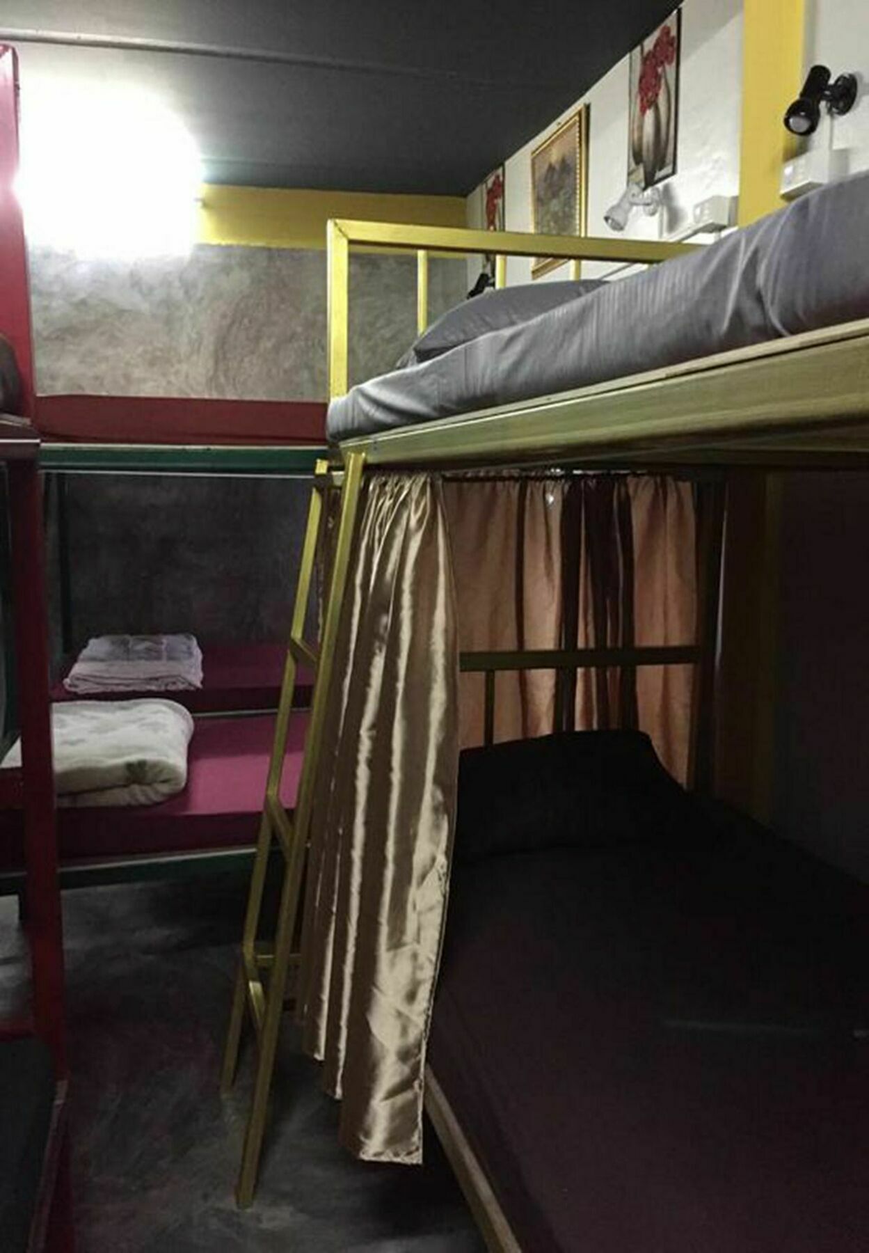 Tiger House Hostel (Adults Only) Chiang Mai Dış mekan fotoğraf